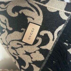 Gucci Black and Beige blanket throw